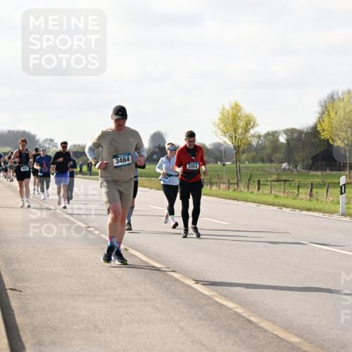 12.04.2026 - 45. Internationalen Wilhelmsburger Insellauf Dr. Thomas Lammeyer http://msf.ph/oto/9444858 12.04.2026 10:20:25 Laufen 4682, 3484, 2054 meine-sportfotos.de