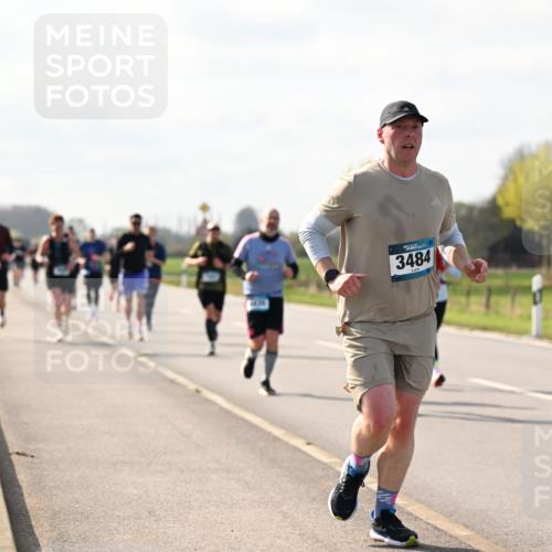 12.04.2026 - 45. Internationalen Wilhelmsburger Insellauf Dr. Thomas Lammeyer http://msf.ph/oto/9444866 12.04.2026 10:20:27 Laufen 3484 meine-sportfotos.de