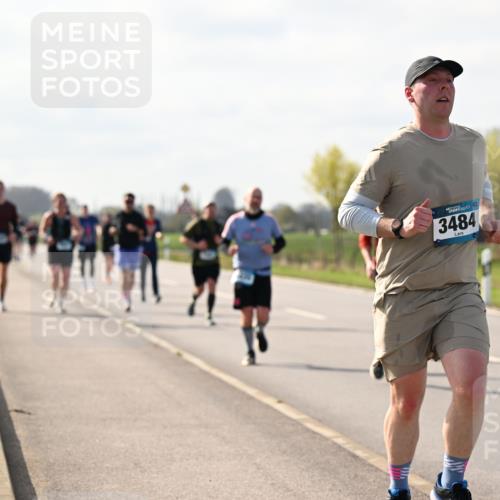 12.04.2026 - 45. Internationalen Wilhelmsburger Insellauf Dr. Thomas Lammeyer http://msf.ph/oto/9444869 12.04.2026 10:20:27 Laufen 3484 meine-sportfotos.de