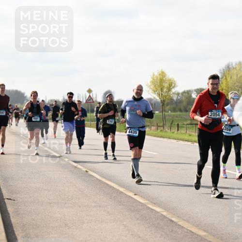 12.04.2026 - 45. Internationalen Wilhelmsburger Insellauf Dr. Thomas Lammeyer http://msf.ph/oto/9444871 12.04.2026 10:20:28 Laufen 4682, 4681, 3363, 4435, 2054, 5359 meine-sportfotos.de