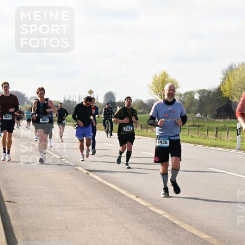 12.04.2026 - 45. Internationalen Wilhelmsburger Insellauf Dr. Thomas Lammeyer http://msf.ph/oto/9444878 12.04.2026 10:20:29 Laufen 4682, 4681, 3363, 4435, 2054 meine-sportfotos.de