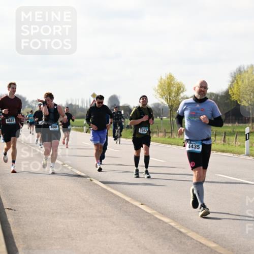 12.04.2026 - 45. Internationalen Wilhelmsburger Insellauf Dr. Thomas Lammeyer http://msf.ph/oto/9444879 12.04.2026 10:20:29 Laufen 4682, 4681, 3363, 4435 meine-sportfotos.de