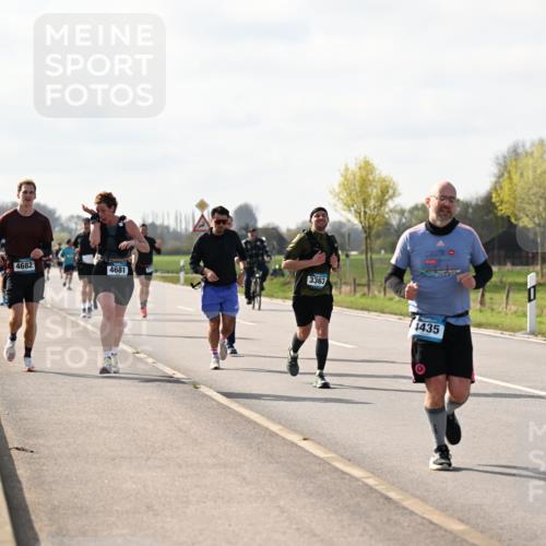 12.04.2026 - 45. Internationalen Wilhelmsburger Insellauf Dr. Thomas Lammeyer http://msf.ph/oto/9444880 12.04.2026 10:20:29 Laufen 4682, 4681, 3363, 4435 meine-sportfotos.de