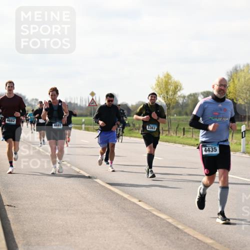 12.04.2026 - 45. Internationalen Wilhelmsburger Insellauf Dr. Thomas Lammeyer http://msf.ph/oto/9444882 12.04.2026 10:20:30 Laufen 4682, 4681, 3363, 4435 meine-sportfotos.de