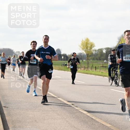 12.04.2026 - 45. Internationalen Wilhelmsburger Insellauf Dr. Thomas Lammeyer http://msf.ph/oto/9444938 12.04.2026 10:20:40 Laufen 4494, 4992 meine-sportfotos.de