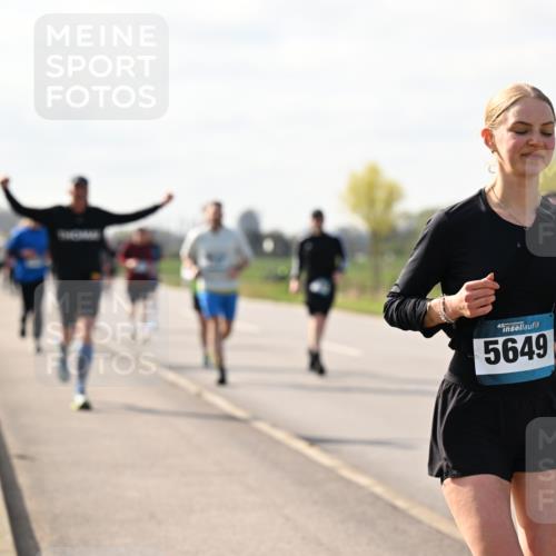 12.04.2026 - 45. Internationalen Wilhelmsburger Insellauf Dr. Thomas Lammeyer http://msf.ph/oto/9445002 12.04.2026 10:20:51 Laufen 45, 5649, 163 meine-sportfotos.de