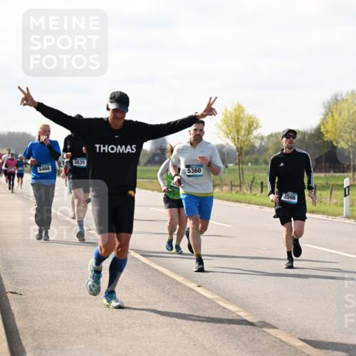 12.04.2026 - 45. Internationalen Wilhelmsburger Insellauf Dr. Thomas Lammeyer http://msf.ph/oto/9445012 12.04.2026 10:20:53 Laufen 5466, 3635, 5360, 3566 meine-sportfotos.de