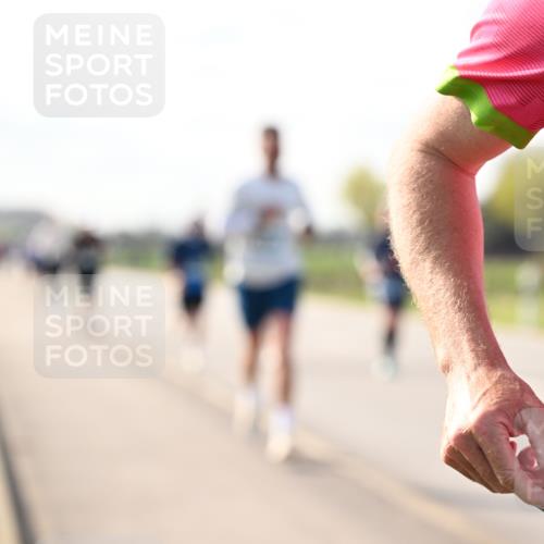12.04.2026 - 45. Internationalen Wilhelmsburger Insellauf Dr. Thomas Lammeyer http://msf.ph/oto/9445078 12.04.2026 10:21:09 Laufen 8 meine-sportfotos.de