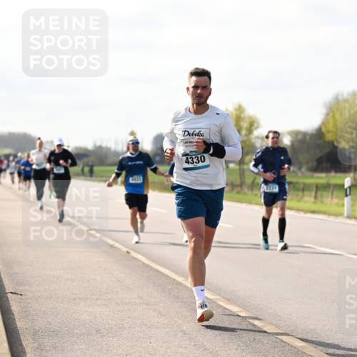 12.04.2026 - 45. Internationalen Wilhelmsburger Insellauf Dr. Thomas Lammeyer http://msf.ph/oto/9445079 12.04.2026 10:21:10 Laufen 4330 meine-sportfotos.de