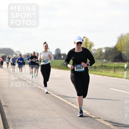 12.04.2026 - 45. Internationalen Wilhelmsburger Insellauf Dr. Thomas Lammeyer http://msf.ph/oto/9445108 12.04.2026 10:21:15 Laufen 2661, 3007 meine-sportfotos.de