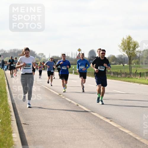 12.04.2026 - 45. Internationalen Wilhelmsburger Insellauf Dr. Thomas Lammeyer http://msf.ph/oto/9445113 12.04.2026 10:21:19 Laufen 3550, 2179, 4185, 3624 meine-sportfotos.de
