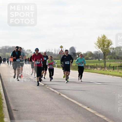 12.04.2026 - 45. Internationalen Wilhelmsburger Insellauf Dr. Thomas Lammeyer http://msf.ph/oto/9445140 12.04.2026 10:21:28 Laufen 4424, 2176, 357, 3326, 4088, 2992 meine-sportfotos.de