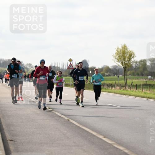12.04.2026 - 45. Internationalen Wilhelmsburger Insellauf Dr. Thomas Lammeyer http://msf.ph/oto/9445142 12.04.2026 10:21:28 Laufen 4424, 858, 2176, 3326, 4088, 2992 meine-sportfotos.de