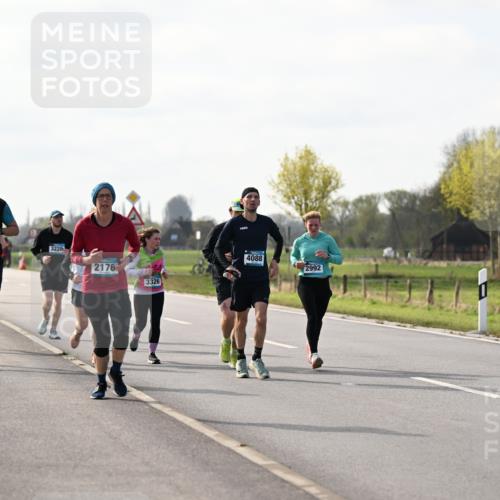 12.04.2026 - 45. Internationalen Wilhelmsburger Insellauf Dr. Thomas Lammeyer http://msf.ph/oto/9445148 12.04.2026 10:21:30 Laufen 4424, 3228, 2176, 3326, 4088, 2992 meine-sportfotos.de