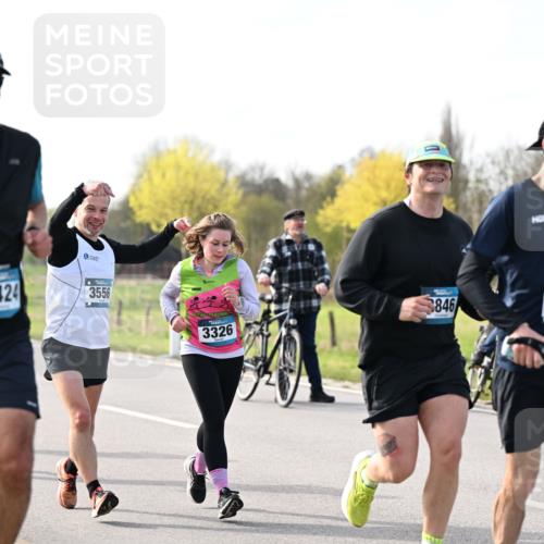 12.04.2026 - 45. Internationalen Wilhelmsburger Insellauf Dr. Thomas Lammeyer http://msf.ph/oto/9445169 12.04.2026 10:21:34 Laufen 3228, 4424, 3556, 3326, 846, 4088, 29 meine-sportfotos.de