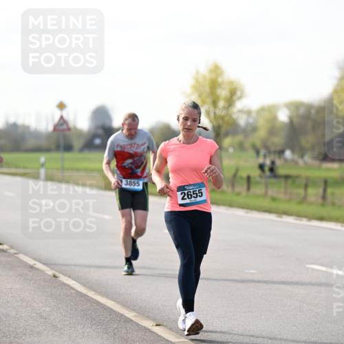 12.04.2026 - 45. Internationalen Wilhelmsburger Insellauf Dr. Thomas Lammeyer http://msf.ph/oto/9445211 12.04.2026 10:21:54 Laufen 5803, 3855, 2655 meine-sportfotos.de