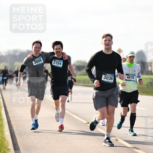 12.04.2026 - 45. Internationalen Wilhelmsburger Insellauf Dr. Thomas Lammeyer http://msf.ph/oto/9445239 12.04.2026 10:22:18 Laufen 3608, 2154, 4675, 3036 meine-sportfotos.de