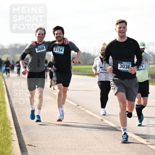 12.04.2026 - 45. Internationalen Wilhelmsburger Insellauf Dr. Thomas Lammeyer http://msf.ph/oto/9445247 12.04.2026 10:22:19 Laufen 3608, 2154, 3036, 15, 3996 meine-sportfotos.de