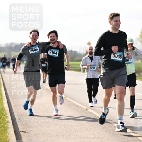 12.04.2026 - 45. Internationalen Wilhelmsburger Insellauf Dr. Thomas Lammeyer http://msf.ph/oto/9445249 12.04.2026 10:22:20 Laufen 3608, 2154, 3996, 3036, 4675 meine-sportfotos.de