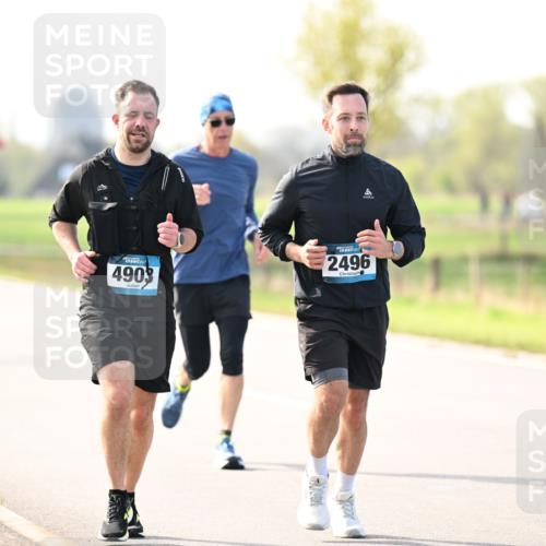 12.04.2026 - 45. Internationalen Wilhelmsburger Insellauf Dr. Thomas Lammeyer http://msf.ph/oto/9445289 12.04.2026 10:22:28 Laufen 4903, 2496 meine-sportfotos.de