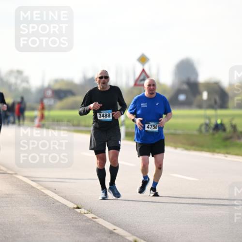 12.04.2026 - 45. Internationalen Wilhelmsburger Insellauf Dr. Thomas Lammeyer http://msf.ph/oto/9445294 12.04.2026 10:22:31 Laufen 3847, 3488, 4756 meine-sportfotos.de