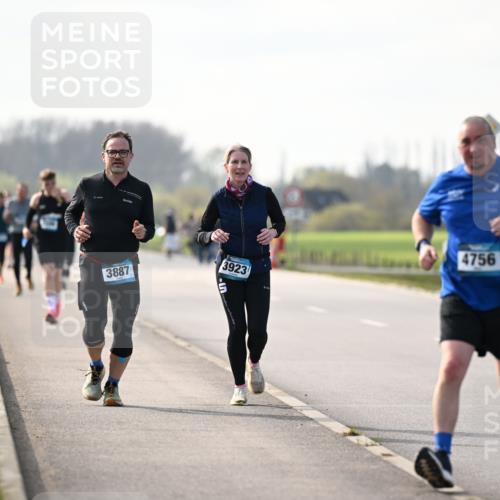 12.04.2026 - 45. Internationalen Wilhelmsburger Insellauf Dr. Thomas Lammeyer http://msf.ph/oto/9445314 12.04.2026 10:22:34 Laufen 3887, 4756, 3923 meine-sportfotos.de
