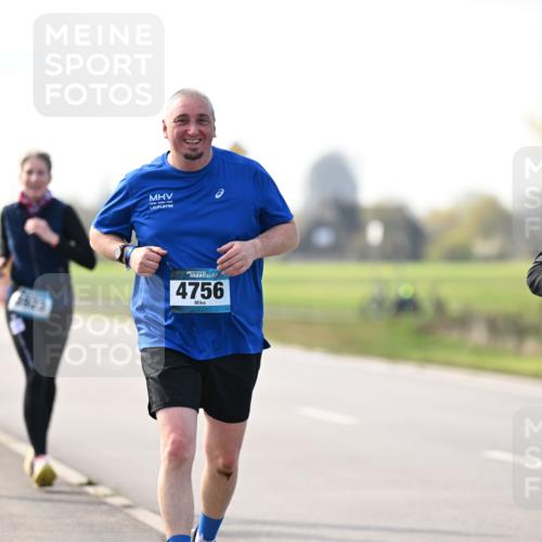 12.04.2026 - 45. Internationalen Wilhelmsburger Insellauf Dr. Thomas Lammeyer http://msf.ph/oto/9445317 12.04.2026 10:22:36 Laufen 3887, 1823, 4756, 3488 meine-sportfotos.de