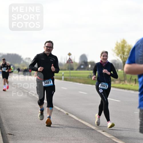 12.04.2026 - 45. Internationalen Wilhelmsburger Insellauf Dr. Thomas Lammeyer http://msf.ph/oto/9445322 12.04.2026 10:22:39 Laufen 3887, 4756, 3923 meine-sportfotos.de