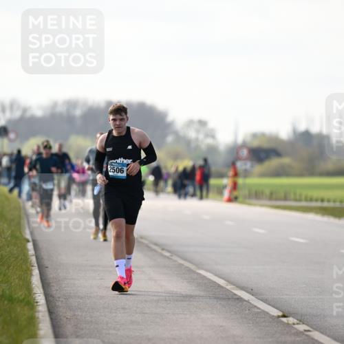 12.04.2026 - 45. Internationalen Wilhelmsburger Insellauf Dr. Thomas Lammeyer http://msf.ph/oto/9445329 12.04.2026 10:22:42 Laufen 2506 meine-sportfotos.de