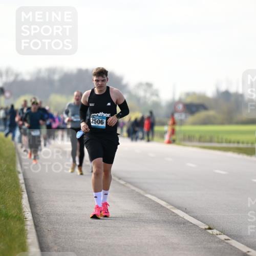 12.04.2026 - 45. Internationalen Wilhelmsburger Insellauf Dr. Thomas Lammeyer http://msf.ph/oto/9445334 12.04.2026 10:22:42 Laufen 2506 meine-sportfotos.de