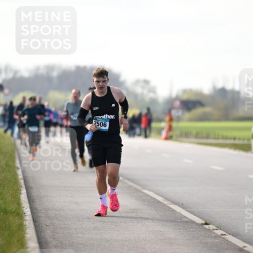 12.04.2026 - 45. Internationalen Wilhelmsburger Insellauf Dr. Thomas Lammeyer http://msf.ph/oto/9445336 12.04.2026 10:22:43 Laufen 2506 meine-sportfotos.de