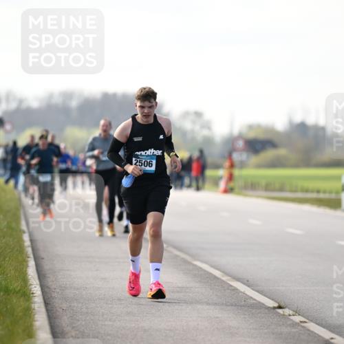 12.04.2026 - 45. Internationalen Wilhelmsburger Insellauf Dr. Thomas Lammeyer http://msf.ph/oto/9445337 12.04.2026 10:22:43 Laufen 2506 meine-sportfotos.de