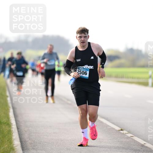 12.04.2026 - 45. Internationalen Wilhelmsburger Insellauf Dr. Thomas Lammeyer http://msf.ph/oto/9445352 12.04.2026 10:22:45 Laufen 2506 meine-sportfotos.de