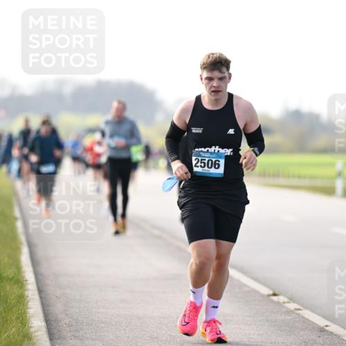 12.04.2026 - 45. Internationalen Wilhelmsburger Insellauf Dr. Thomas Lammeyer http://msf.ph/oto/9445355 12.04.2026 10:22:45 Laufen 2506 meine-sportfotos.de