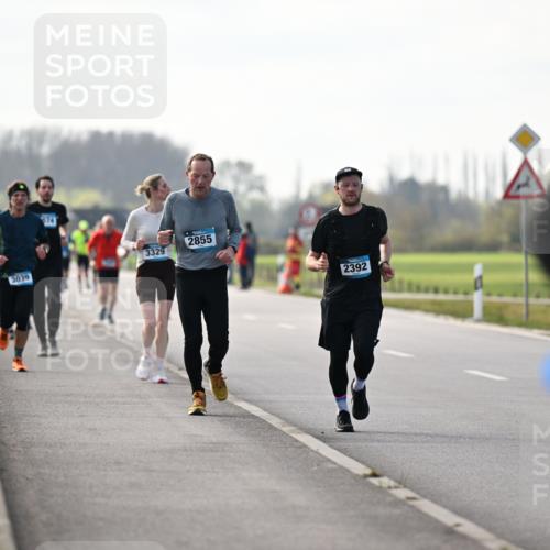 12.04.2026 - 45. Internationalen Wilhelmsburger Insellauf Dr. Thomas Lammeyer http://msf.ph/oto/9445363 12.04.2026 10:22:48 Laufen 3329, 3039, 2855, 2392 meine-sportfotos.de