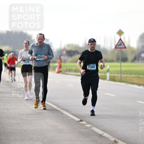 12.04.2026 - 45. Internationalen Wilhelmsburger Insellauf Dr. Thomas Lammeyer http://msf.ph/oto/9445371 12.04.2026 10:22:49 Laufen 3030, 3329, 2855, 2392 meine-sportfotos.de