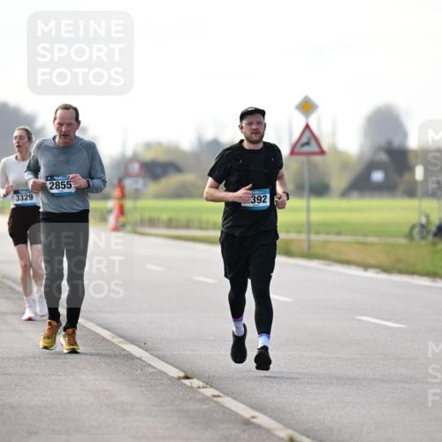 12.04.2026 - 45. Internationalen Wilhelmsburger Insellauf Dr. Thomas Lammeyer http://msf.ph/oto/9445376 12.04.2026 10:22:50 Laufen 3039, 3329, 2855, 392 meine-sportfotos.de