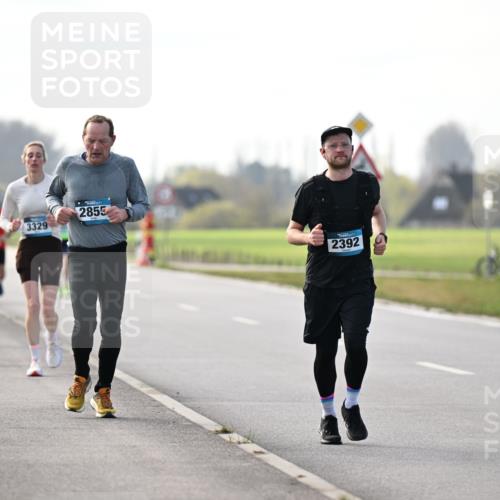 12.04.2026 - 45. Internationalen Wilhelmsburger Insellauf Dr. Thomas Lammeyer http://msf.ph/oto/9445381 12.04.2026 10:22:50 Laufen 3030, 3329, 2855, 2392 meine-sportfotos.de