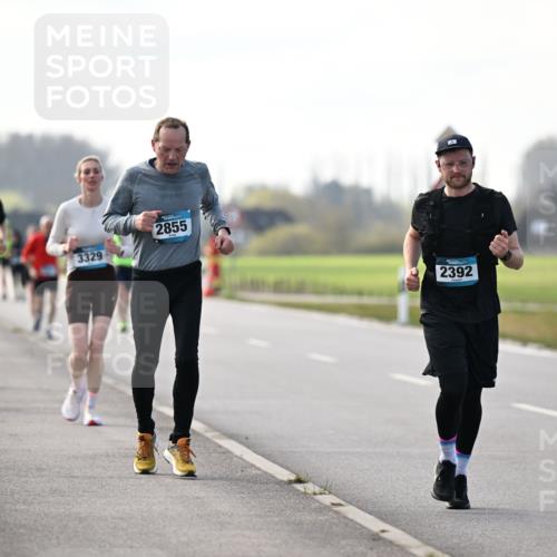 12.04.2026 - 45. Internationalen Wilhelmsburger Insellauf Dr. Thomas Lammeyer http://msf.ph/oto/9445384 12.04.2026 10:22:51 Laufen 3039, 3329, 2855, 2392 meine-sportfotos.de