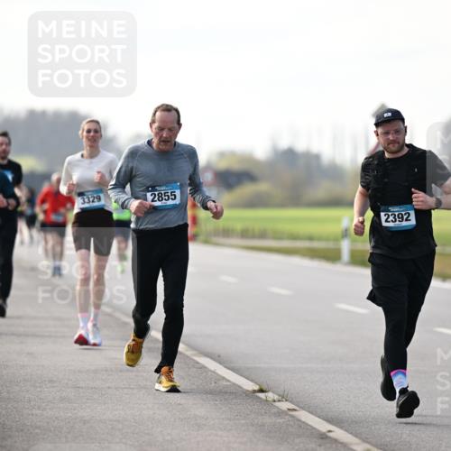 12.04.2026 - 45. Internationalen Wilhelmsburger Insellauf Dr. Thomas Lammeyer http://msf.ph/oto/9445385 12.04.2026 10:22:51 Laufen 3039, 3329, 2855, 2392 meine-sportfotos.de