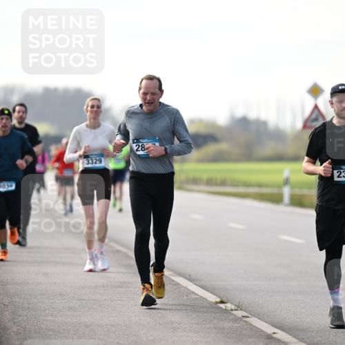 12.04.2026 - 45. Internationalen Wilhelmsburger Insellauf Dr. Thomas Lammeyer http://msf.ph/oto/9445387 12.04.2026 10:22:51 Laufen 303, 3329, 28, 2392 meine-sportfotos.de