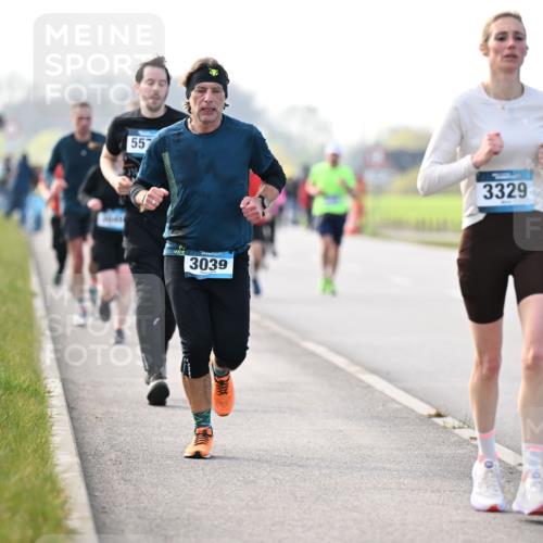 12.04.2026 - 45. Internationalen Wilhelmsburger Insellauf Dr. Thomas Lammeyer http://msf.ph/oto/9445407 12.04.2026 10:22:55 Laufen 557, 3039, 3329 meine-sportfotos.de