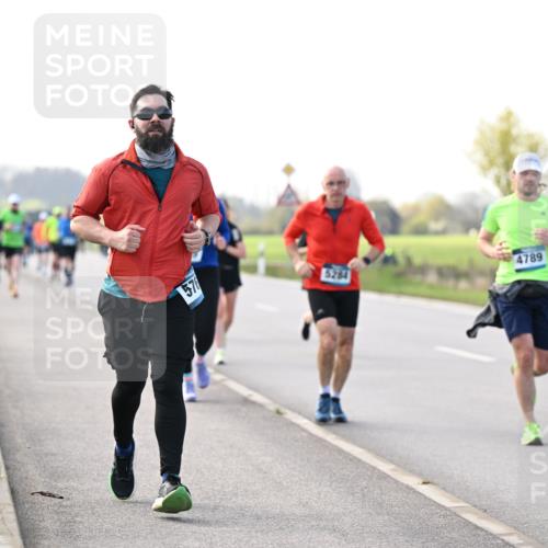 12.04.2026 - 45. Internationalen Wilhelmsburger Insellauf Dr. Thomas Lammeyer http://msf.ph/oto/9445439 12.04.2026 10:23:07 Laufen 576, 4789, 5284 meine-sportfotos.de
