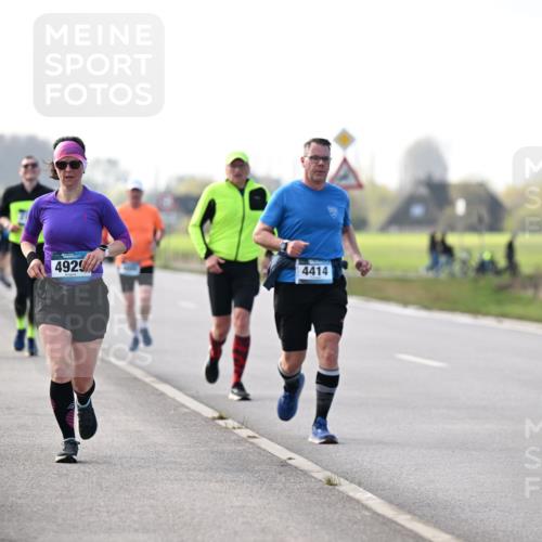 12.04.2026 - 45. Internationalen Wilhelmsburger Insellauf Dr. Thomas Lammeyer http://msf.ph/oto/9445503 12.04.2026 10:23:21 Laufen 7166, 4929, 4414 meine-sportfotos.de