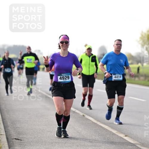 12.04.2026 - 45. Internationalen Wilhelmsburger Insellauf Dr. Thomas Lammeyer http://msf.ph/oto/9445515 12.04.2026 10:23:24 Laufen 4929, 4414 meine-sportfotos.de