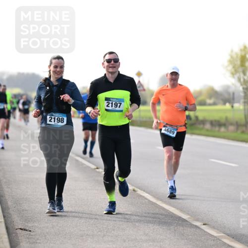12.04.2026 - 45. Internationalen Wilhelmsburger Insellauf Dr. Thomas Lammeyer http://msf.ph/oto/9445546 12.04.2026 10:23:29 Laufen 2198, 2197, 4689 meine-sportfotos.de