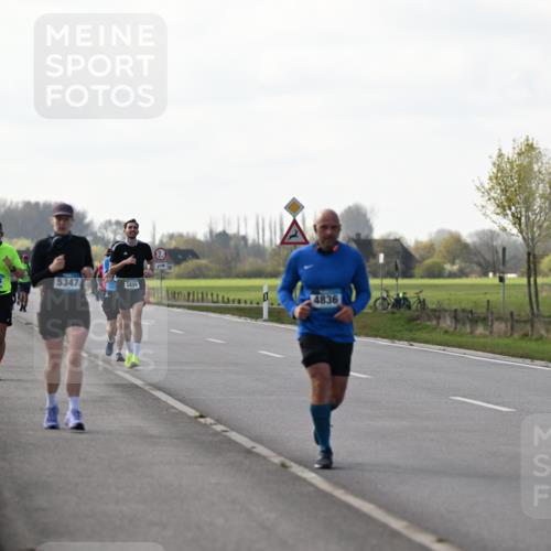 12.04.2026 - 45. Internationalen Wilhelmsburger Insellauf Dr. Thomas Lammeyer http://msf.ph/oto/9445554 12.04.2026 10:23:33 Laufen 2194, 5347, 3459, 2, 4836 meine-sportfotos.de