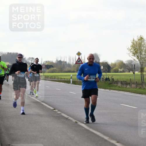 12.04.2026 - 45. Internationalen Wilhelmsburger Insellauf Dr. Thomas Lammeyer http://msf.ph/oto/9445555 12.04.2026 10:23:33 Laufen 2194, 347, 4, 3459, 4836 meine-sportfotos.de