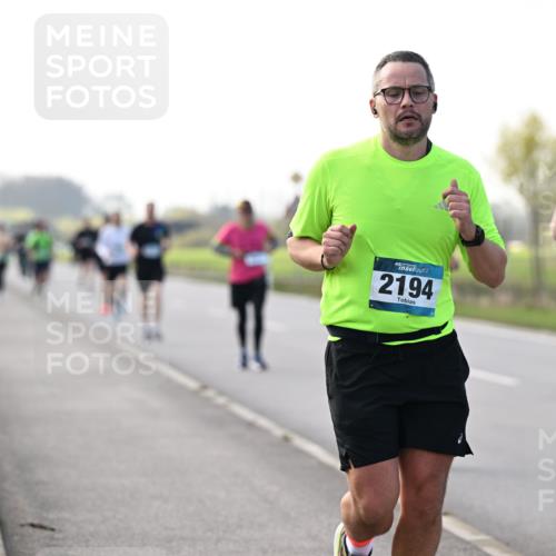 12.04.2026 - 45. Internationalen Wilhelmsburger Insellauf Dr. Thomas Lammeyer http://msf.ph/oto/9445590 12.04.2026 10:23:41 Laufen 45, 2194, 3459 meine-sportfotos.de