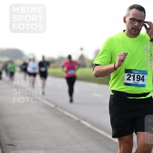 12.04.2026 - 45. Internationalen Wilhelmsburger Insellauf Dr. Thomas Lammeyer http://msf.ph/oto/9445593 12.04.2026 10:23:42 Laufen 2194 meine-sportfotos.de